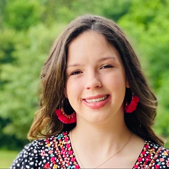 Meet your Posher, Kylie - Picture 1 of 1